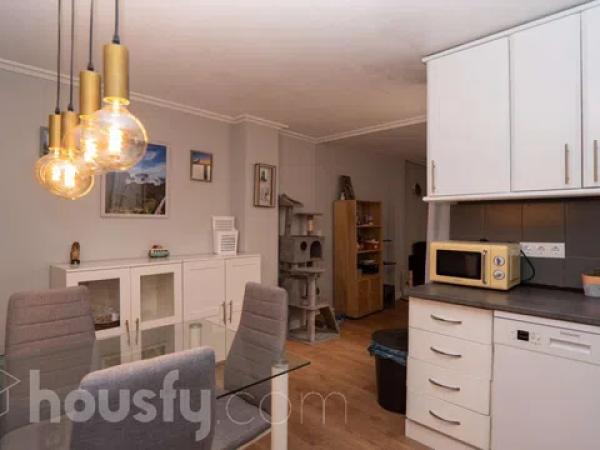 Piso en calle Arturo Salvetti Pardo