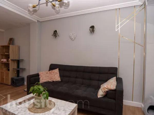 Piso en calle Arturo Salvetti Pardo