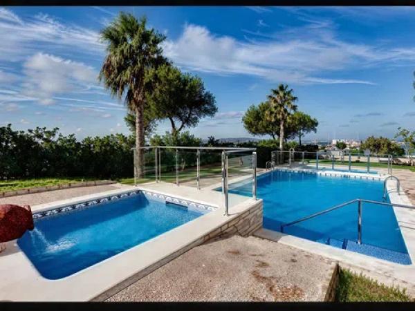 Piso en avenida Corinto, 2 a