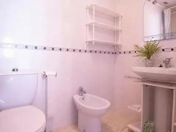 Piso en avenida Corinto, 2 a