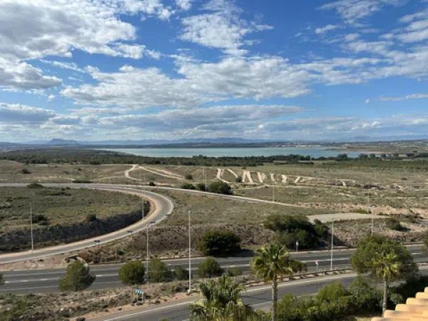 Piso en avenida Corinto, 2 a