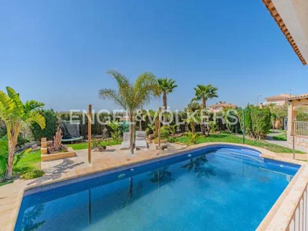 Casa independiente en calle del Bismut, 4