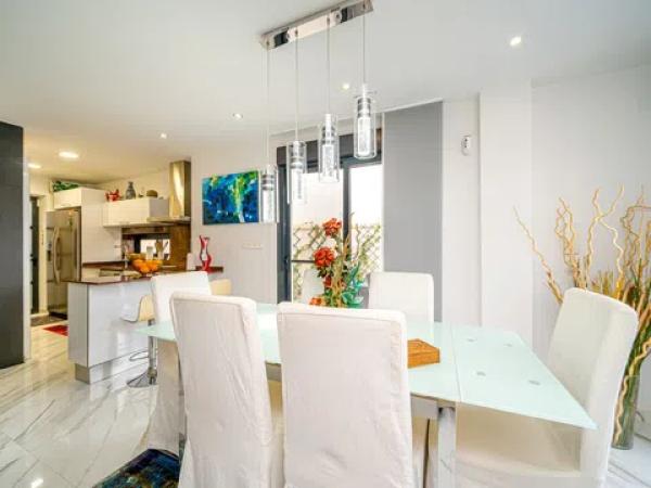 Casa independiente en avenida de Argentina, 4