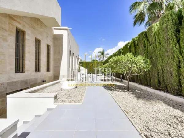Casa independiente en calle La Gomera