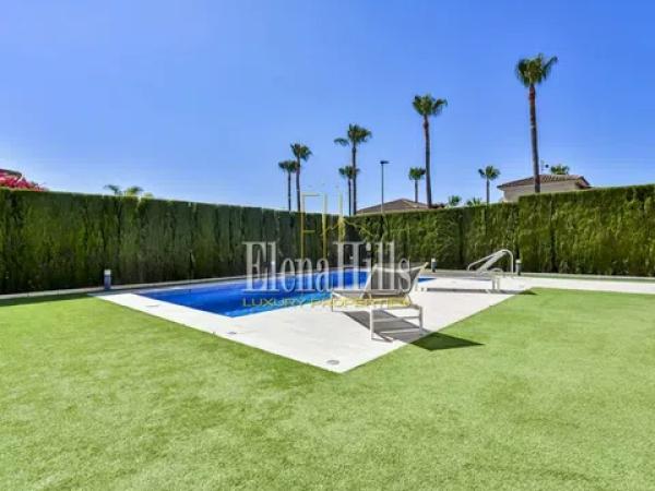 Casa independiente en calle La Gomera