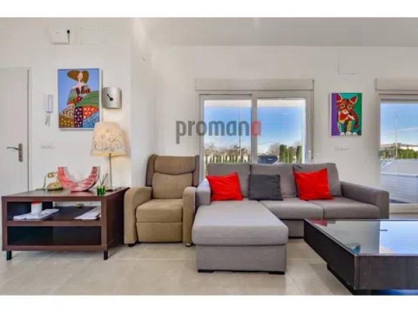 Casa independiente en calle Jose Edmundo Casañ