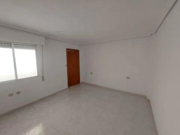 Piso en calle Santa Otilia