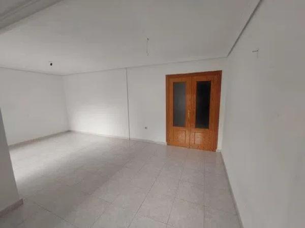 Piso en calle Santa Otilia