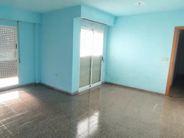 Piso en calle Oscar Espla