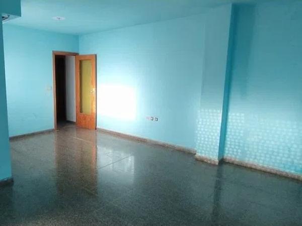 Piso en calle Oscar Espla