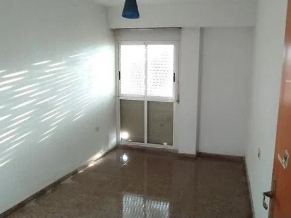 Piso en calle Oscar Espla