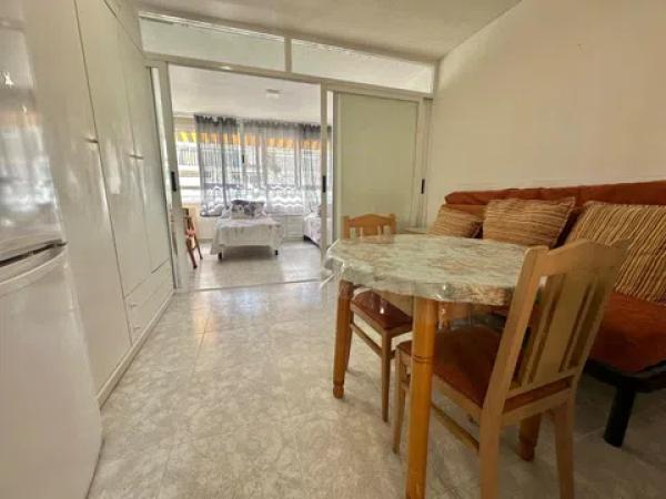 Estudio en Pueblo Levante