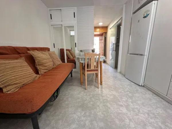 Estudio en Pueblo Levante