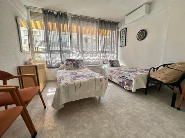 Estudio en Pueblo Levante