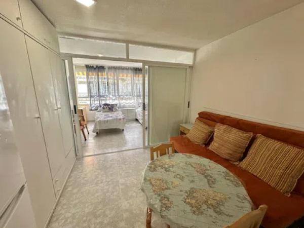 Estudio en Pueblo Levante