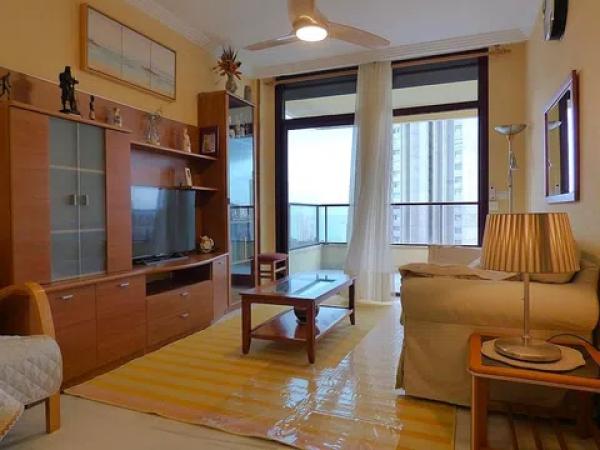 Piso en calle Presidente Adolfo Suárez