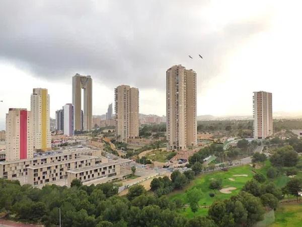 Piso en calle Presidente Adolfo Suárez