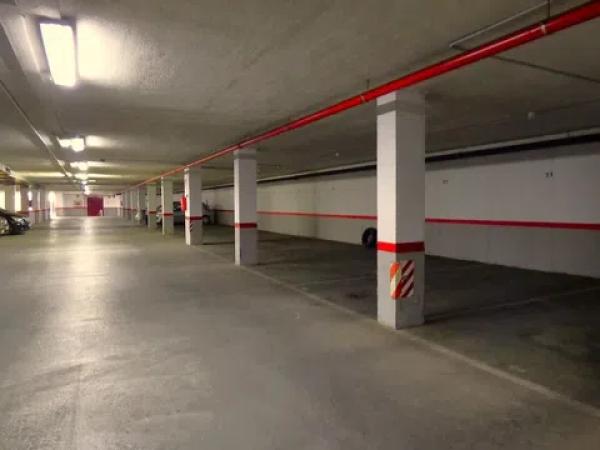 Piso en calle Presidente Adolfo Suárez