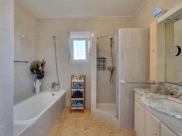 Chalet en calle de Mirabarques, 2