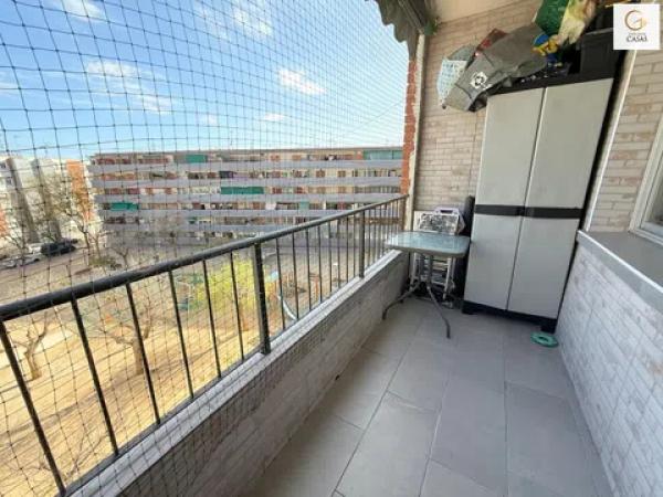 Piso en paseo de los Sauces