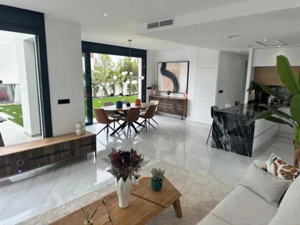 Casa independiente en calle Copenhague, 15