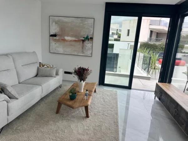 Casa independiente en calle Copenhague, 15