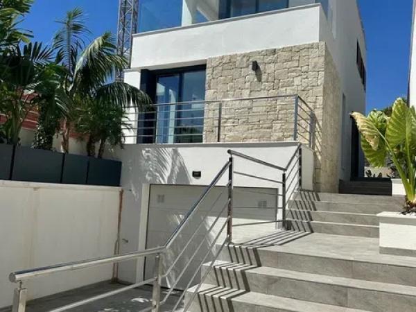 Casa independiente en calle Copenhague, 15