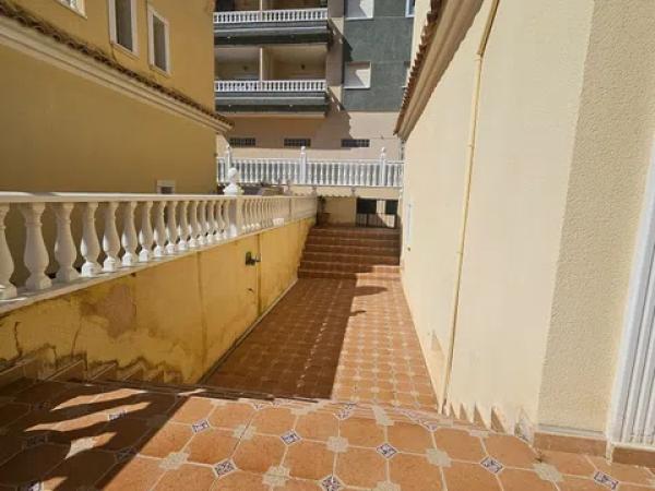 Casa independiente en calle Grecia, 9