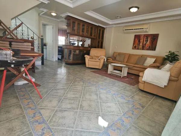 Casa independiente en calle Grecia, 9