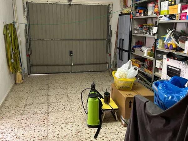 Casa independiente en calle Sagitario