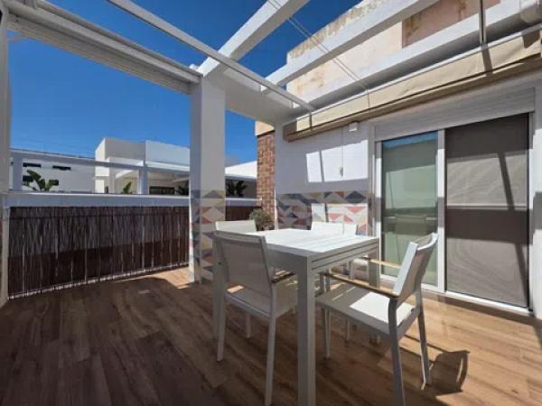 Ático en Barrio Reina Victoria-Miguel Hernández