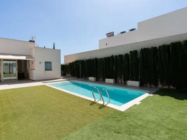 Casa independiente en calle Rosalía de Castro