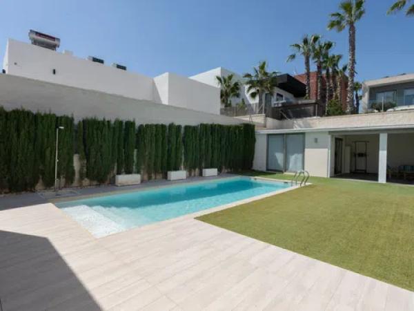 Casa independiente en calle Rosalía de Castro