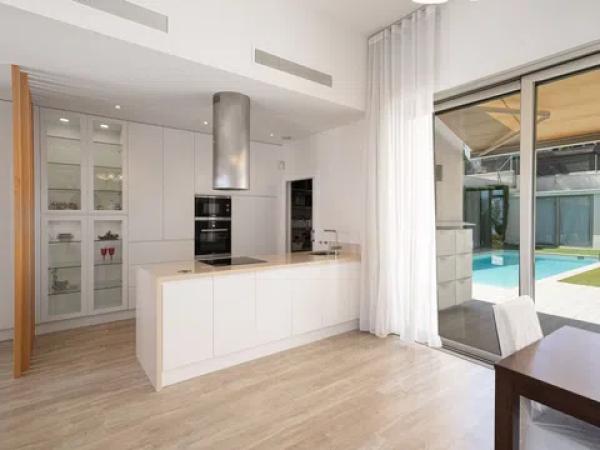 Casa independiente en calle Rosalía de Castro