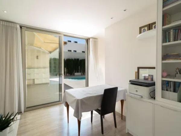 Casa independiente en calle Rosalía de Castro