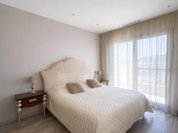 Casa independiente en calle Rosalía de Castro