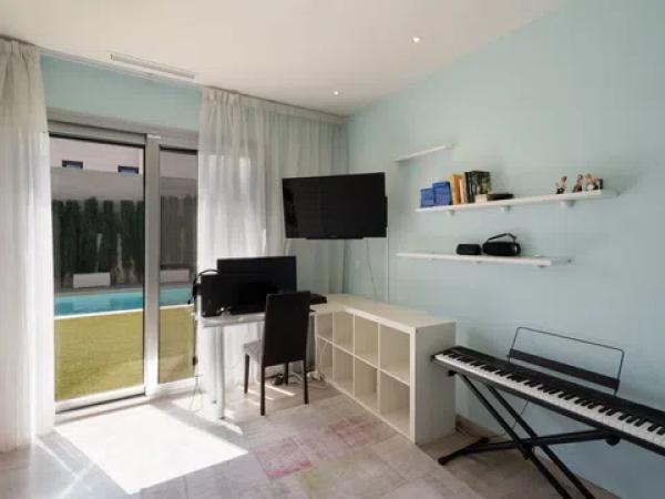 Casa independiente en calle Rosalía de Castro