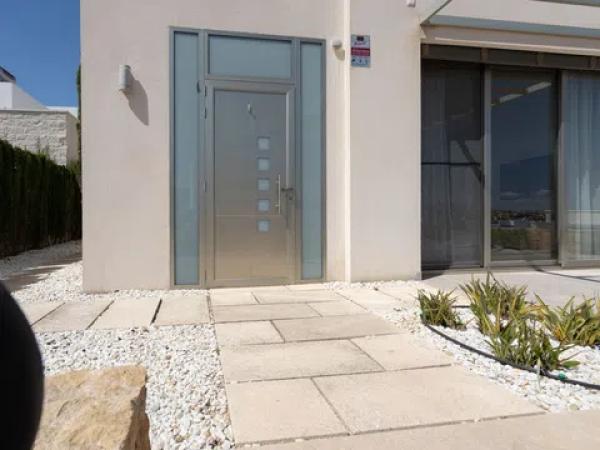 Casa independiente en calle Rosalía de Castro