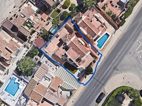 Chalet pareado en calle Estrecho de Mesina, 4