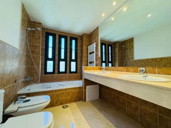 Piso en calle Viena, 47