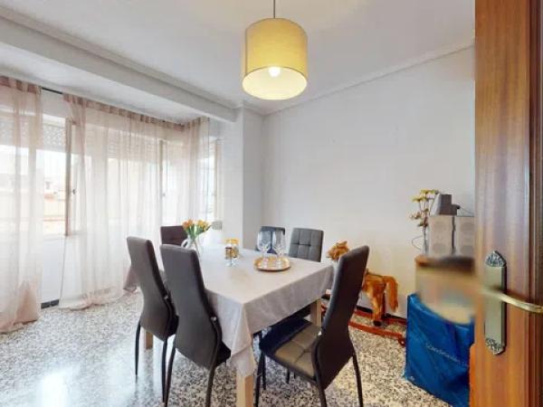 Piso en avenida dels Reis Catòlics