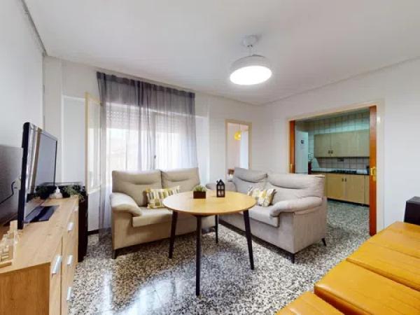 Piso en avenida dels Reis Catòlics