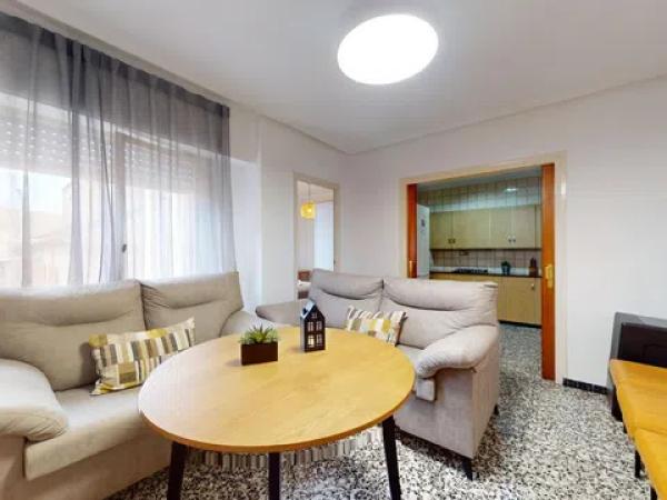 Piso en avenida dels Reis Catòlics