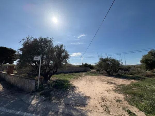 Casa independiente en camino del Fondo