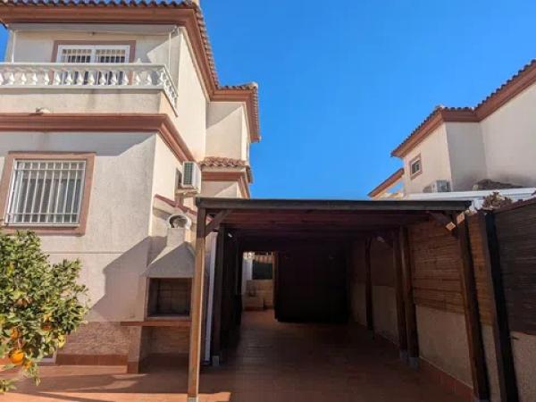 Chalet adosado en calle José Carreras, 24