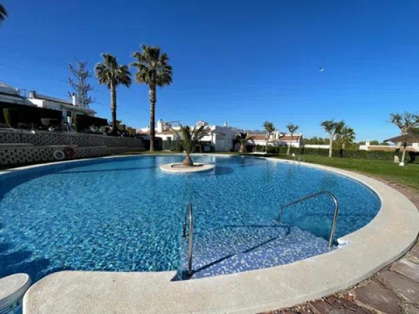 Chalet adosado en calle Serra del Cabeçó d'Or, 18