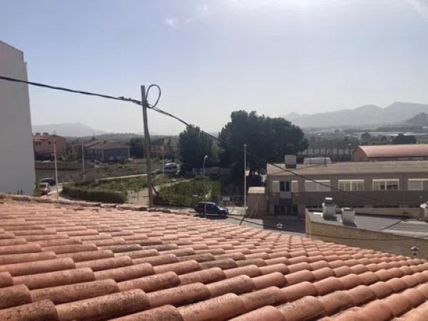 Chalet pareado en calle Alcoi