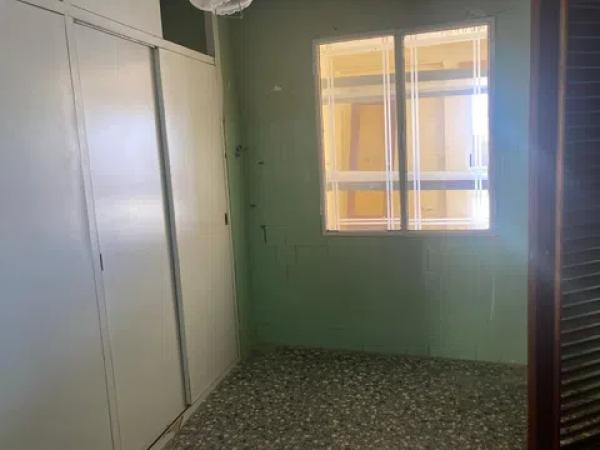 Chalet pareado en calle Alcoi