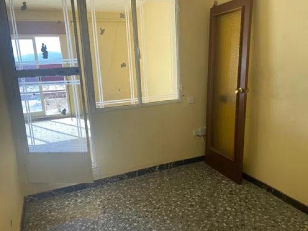 Chalet pareado en calle Alcoi