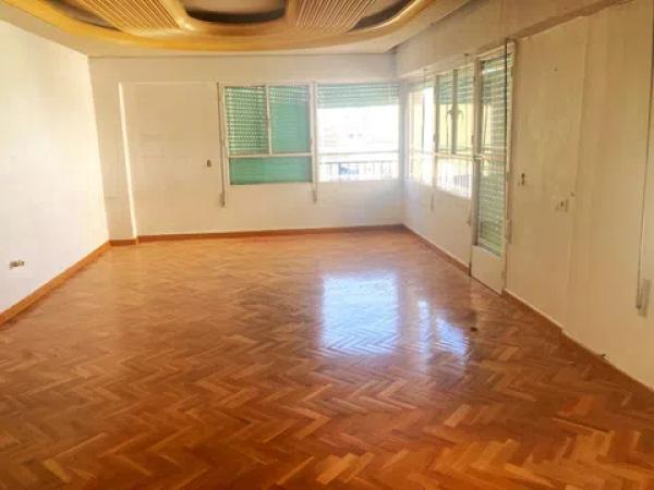 Chalet pareado en calle Alcoi